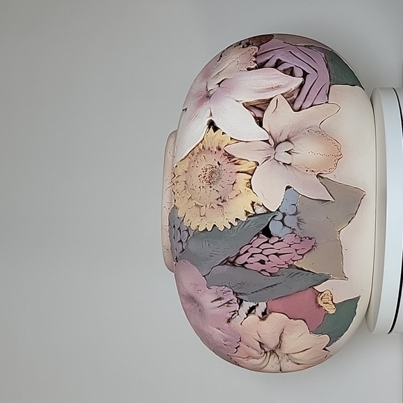 John Davis Concord Garden Oval Vase - Picture 4 of 11